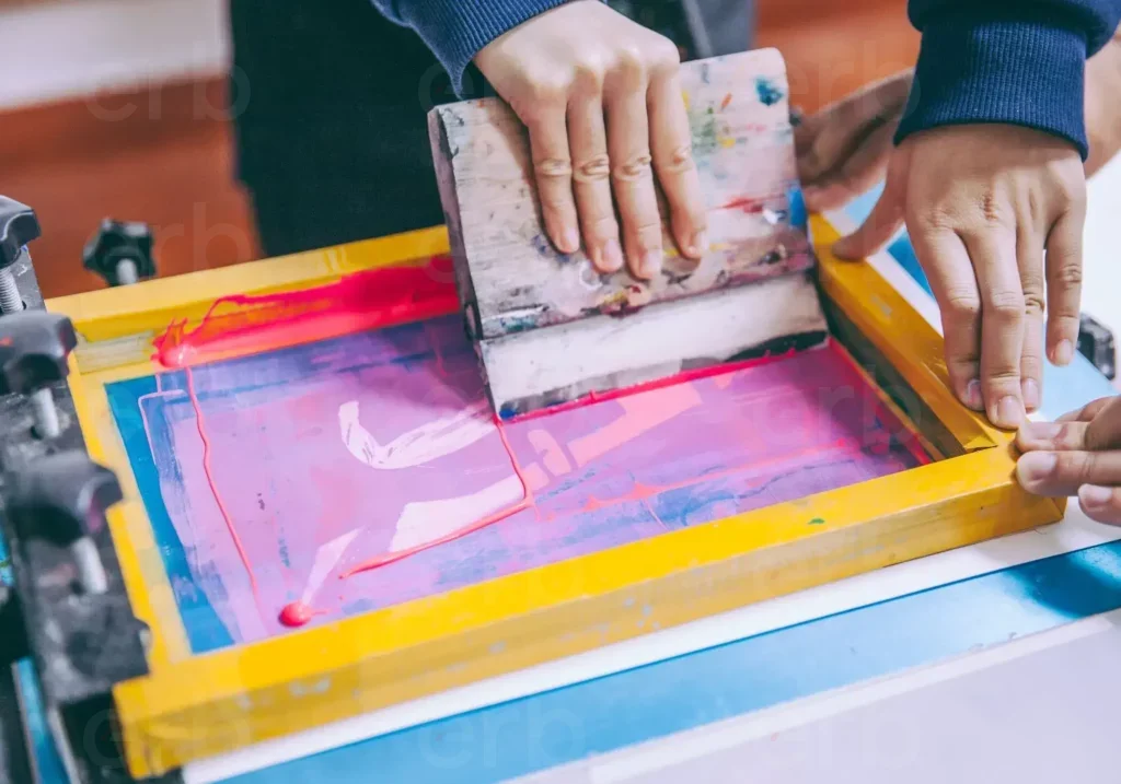 Choosing the Right Acrylic Printing Method: Screen vs. UV Printing